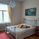 Kaellgard Bed & Breakfast *